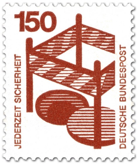 Stamp: Absperrung um offenen Gulli - Sturzgefahr